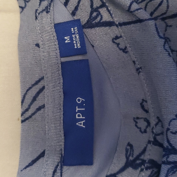 Blue Floral Top - Picture 3 of 3